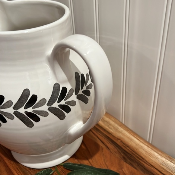 🍁Clearance- Limited Edition Martha Stewart For Macy’s Ceramic Pitcher/Vase - Picture 7 of 12